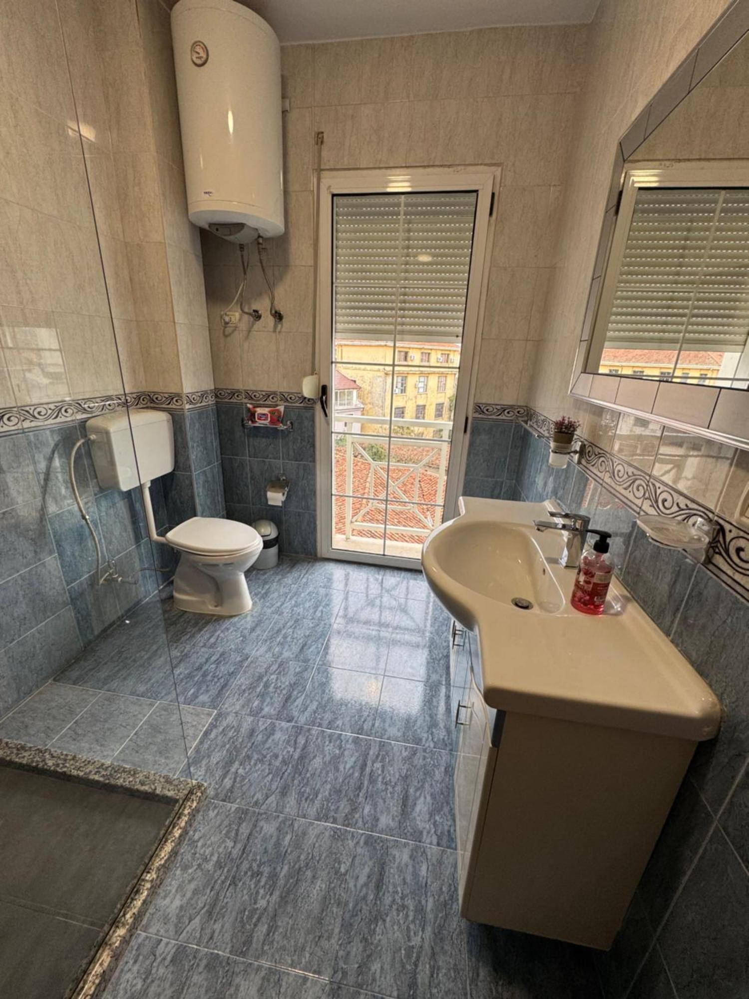 Pedestrian Street Center Apartment Shkodër Buitenkant foto
